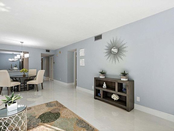 3rd image of 10204 Mangrove Dr APT 104