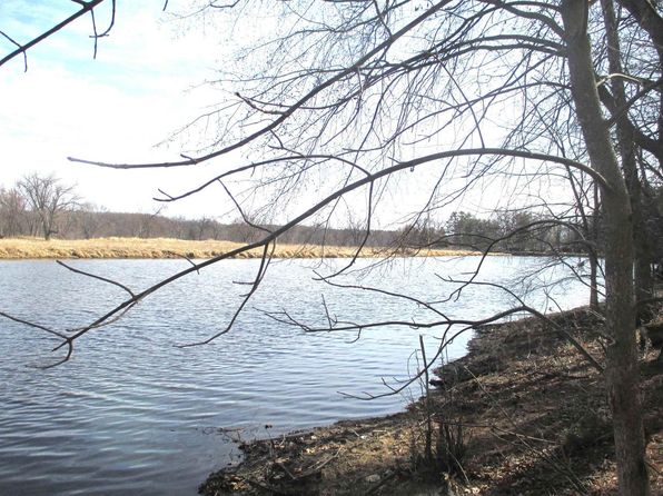 207 East Water Street, Montello, WI 53949