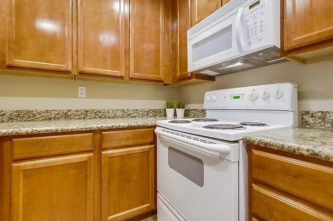 3454 Castle Glen Dr #211 — Photo 11