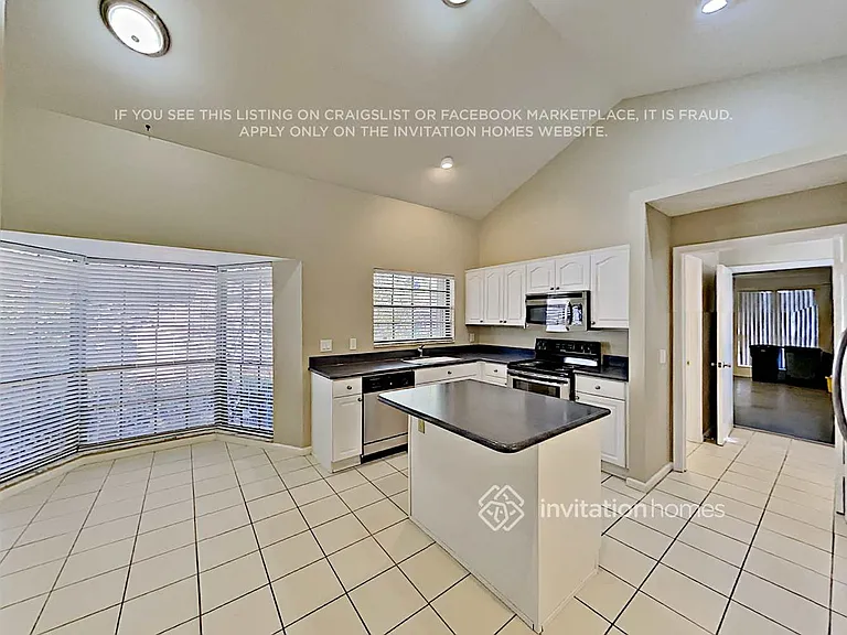 132 Coventry Pl — Photo 10