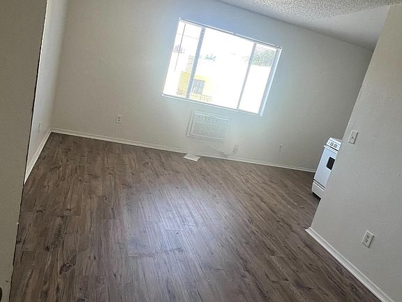 2nd image of 6918 Simpson Ave #9