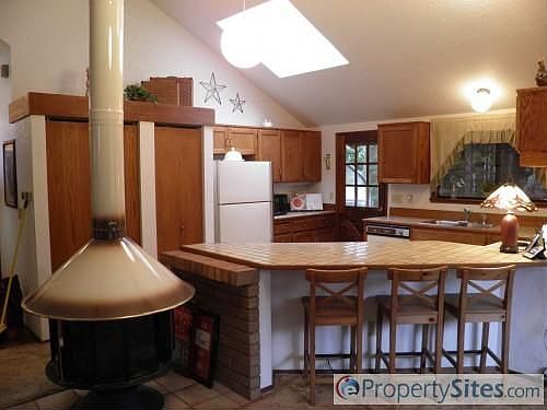 3rd image of 17617 Pond View Ct SE