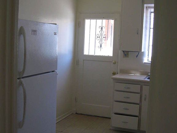 2nd image of 220 Morningside Dr SE