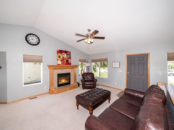 4th image of 2522 N Woodridge St
