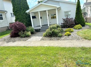 1206 White Ave, Fremont, OH 43420