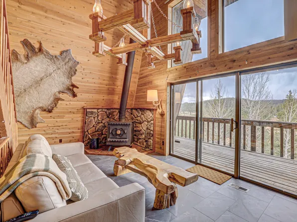 610 N Skyline View Dr, Alton, UT 84710