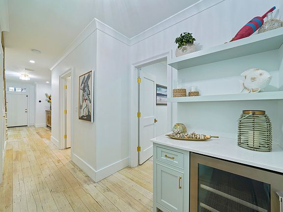 5th image of 25 Saint Georges Ln
