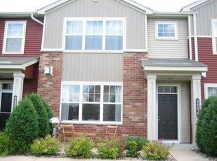 3427 Cherry Ln UNIT B, Woodbury, MN 55129