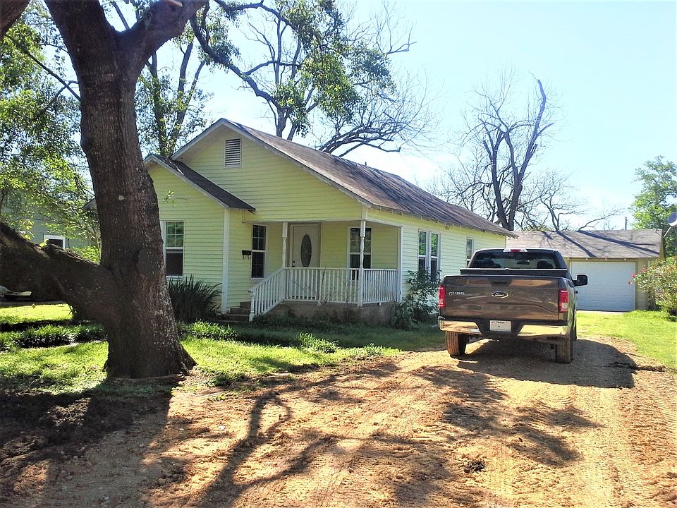 1st image of 1402 W 10th St