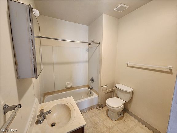 4th image of 2906 E 119th St