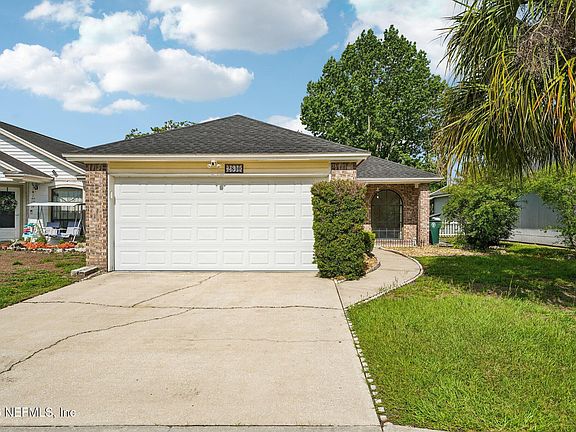 2nd image of 2840 LANTANA LAKES Drive E