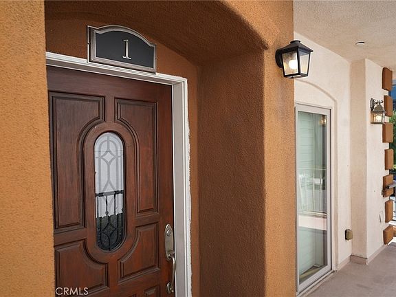 3rd image of 10809 Hortense St