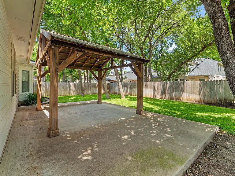 309 Creek Ridge Ln — Photo 26