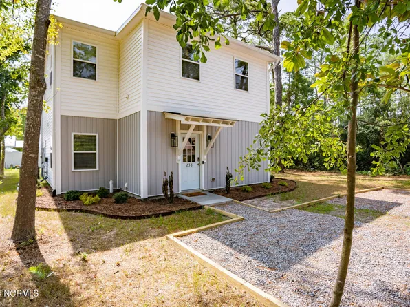 238 NE 70th Street, Oak Island, NC 28465