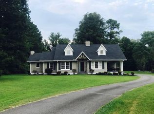 723 W Main St, Waverly, TN 37185