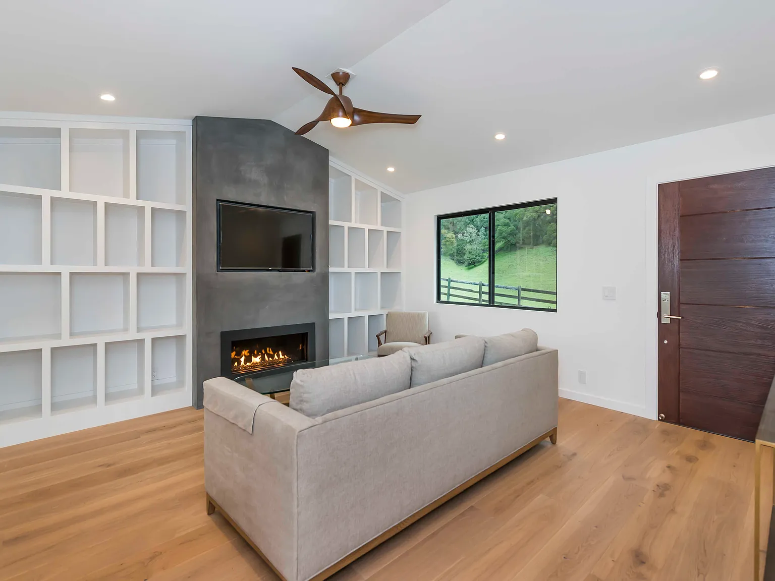 3 bed, 2.0 bath, 1750 sqft, $6,000 — Photo 4