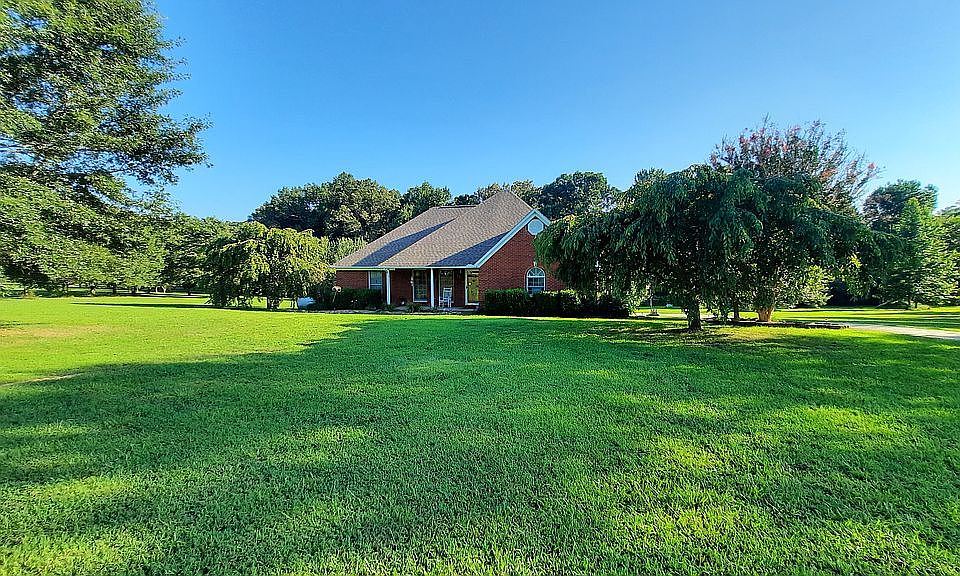 Big front yard  