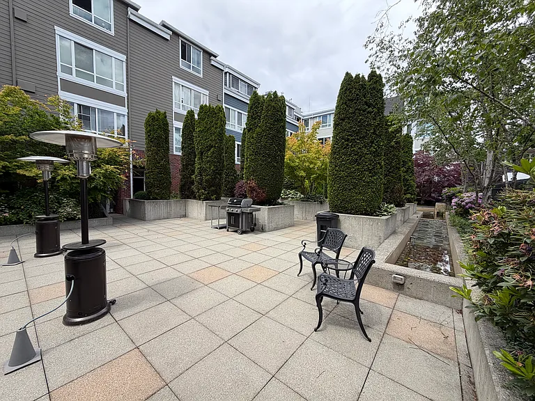 812 5th Ave N #209 — Photo 15
