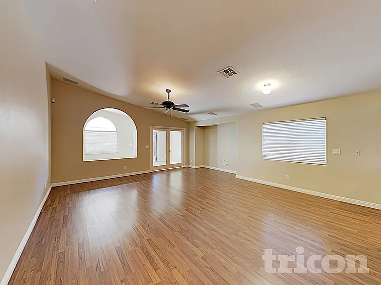 2771 Bridleton Ave — Photo 4
