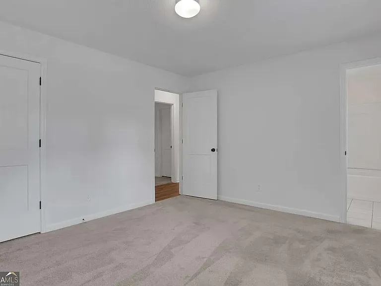 4845 Oak Grove Dr — Photo 21