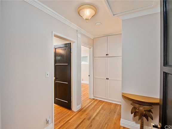 2nd image of 7008 Encino Ave