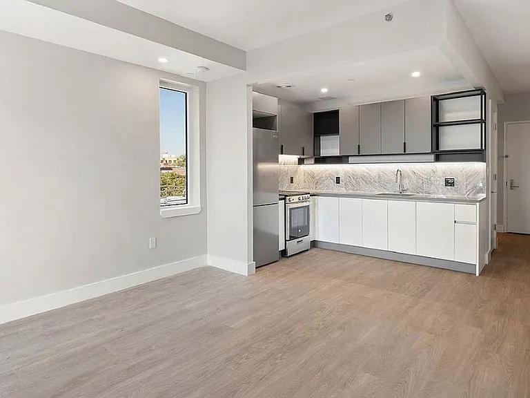 286 Linden Blvd #2R — Photo 5