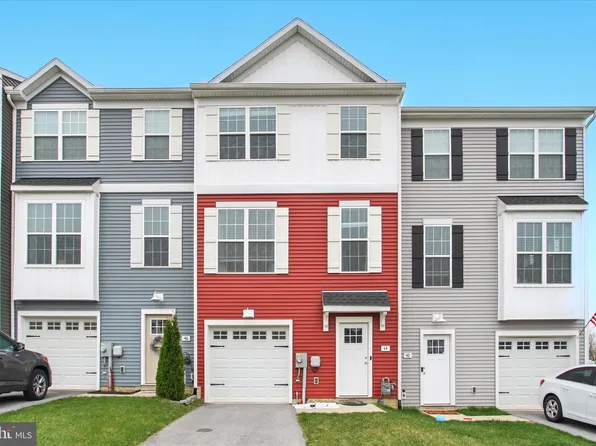 44 Coop Ln, Hanover, PA 17331