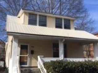 1007 1/2 Valley Rd, Charleston, WV 25302