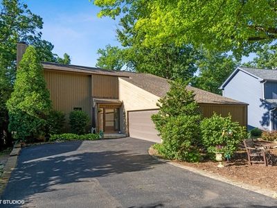 2933 Two Paths Dr, Woodridge, IL, 60517
