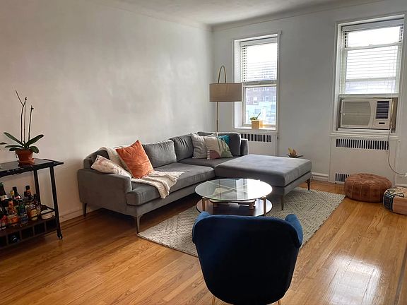 5th image of 63-109 Saunders St #10F