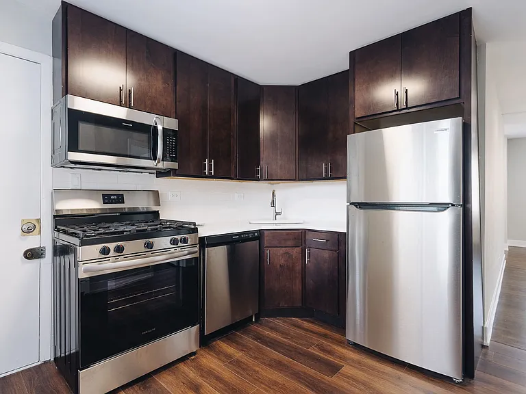 7220-26 N. Bell Ave. — Photo 35