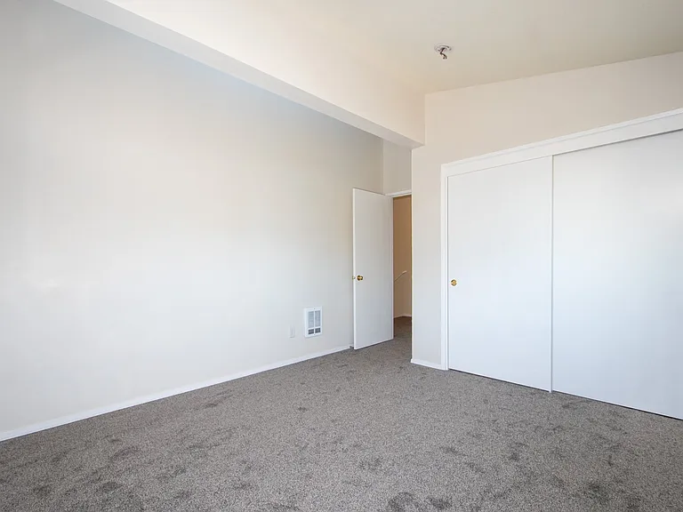 3407 E 21st St #B — Photo 11