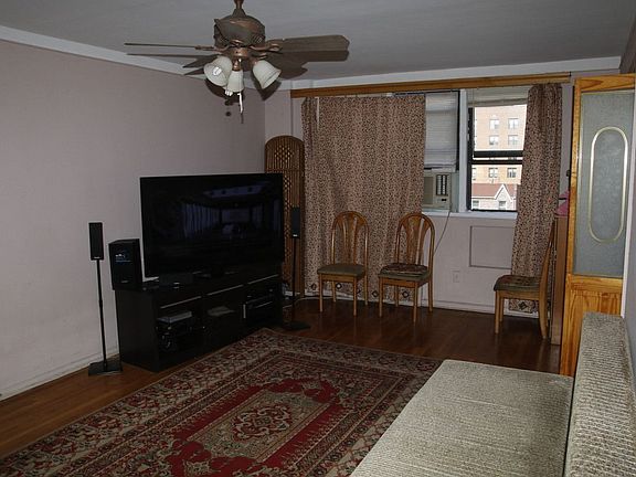 2nd image of 30 Bay 29 St #4K