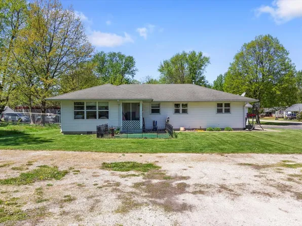 348 N Taft St, Paxton, IL 60957