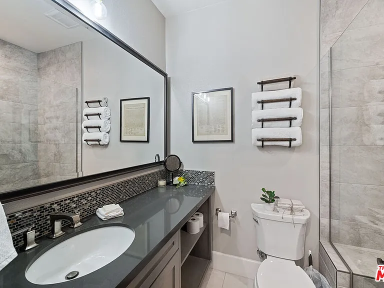 55140 Spring Creek Ct — Photo 17