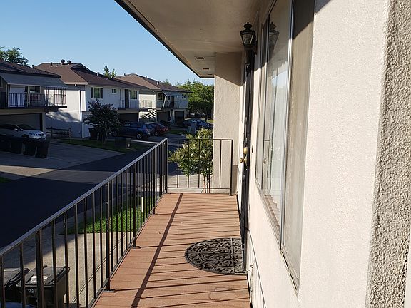 3rd image of 4-281 Sharp Cir #4