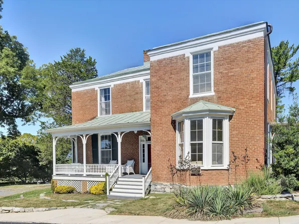 322 E Main St, Fincastle, VA 24090