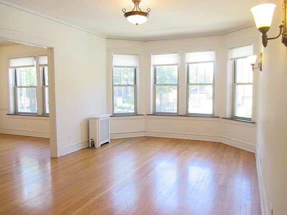 2nd image of 613 Washington Blvd APT 1N
