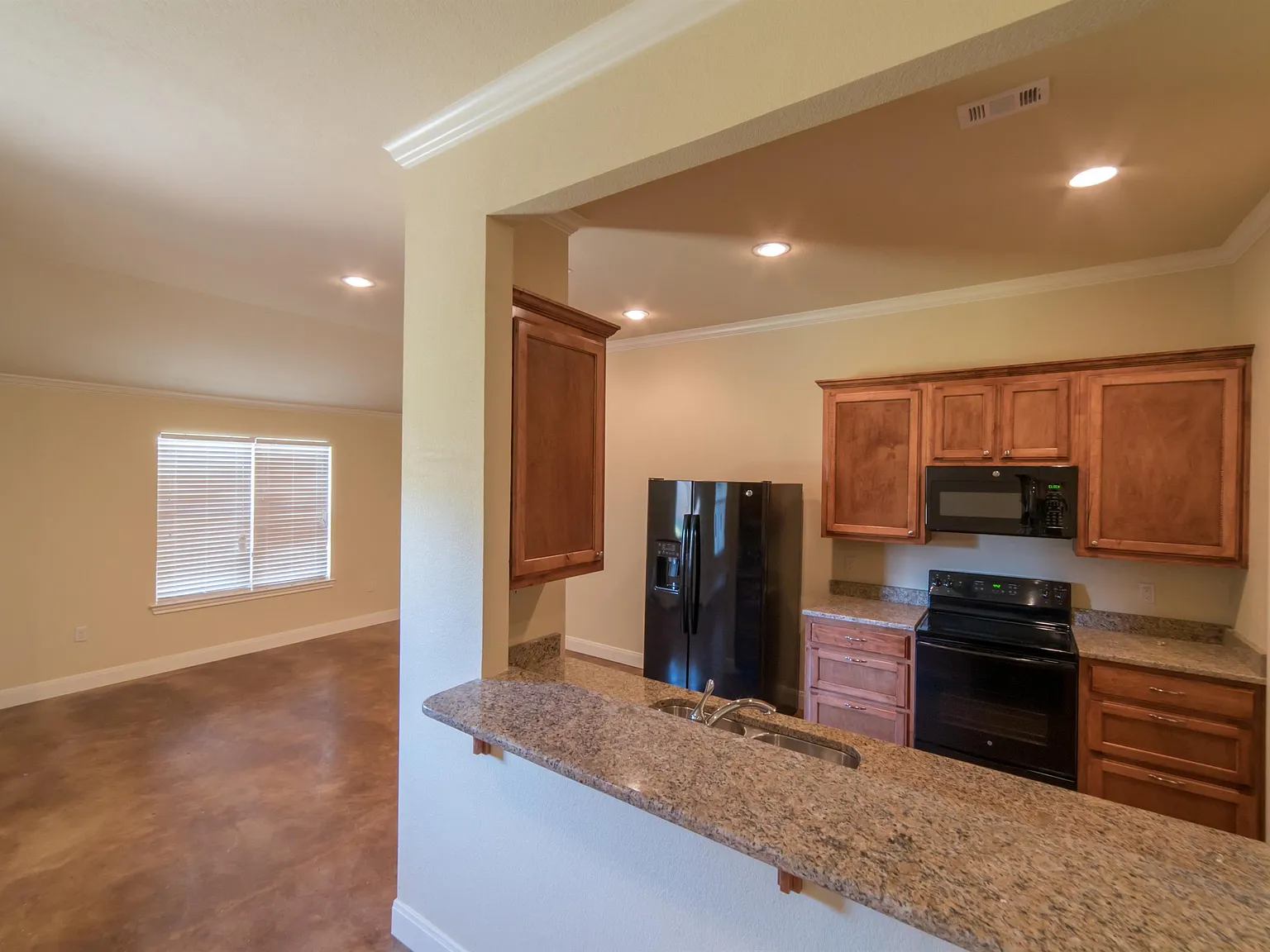3 bed, 1494 sqft, $1,745 — Photo 4