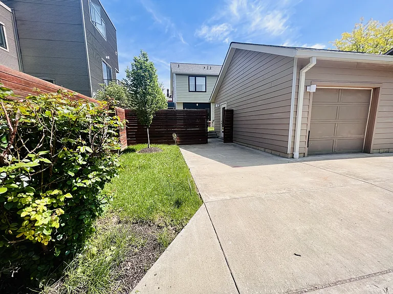 130 Home St — Photo 32
