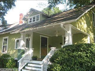 2nd image of 702 Cypress St