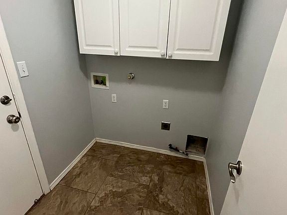 5th image of 1519 Vista Monte Dr NE