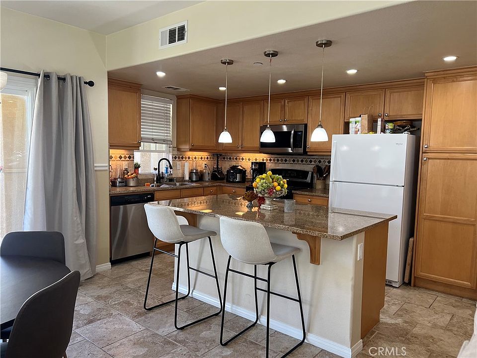 414 Green River St 4, Oxnard, CA 93036 Zillow