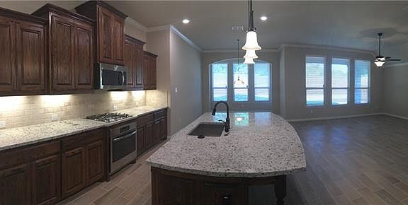 3rd image of 14418 Summerwoods Ln