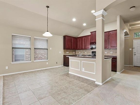 3rd image of 5121 Blackwood Dr #5121