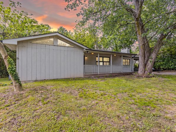 2008 Carol St, Rossville, GA 30741
