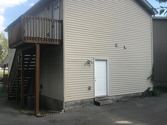 2nd image of 1045 Crescent Ave #A & B