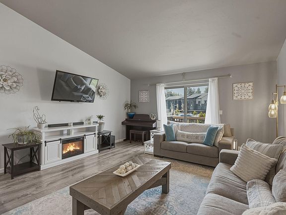 5th image of 61382 SE Geary Dr
