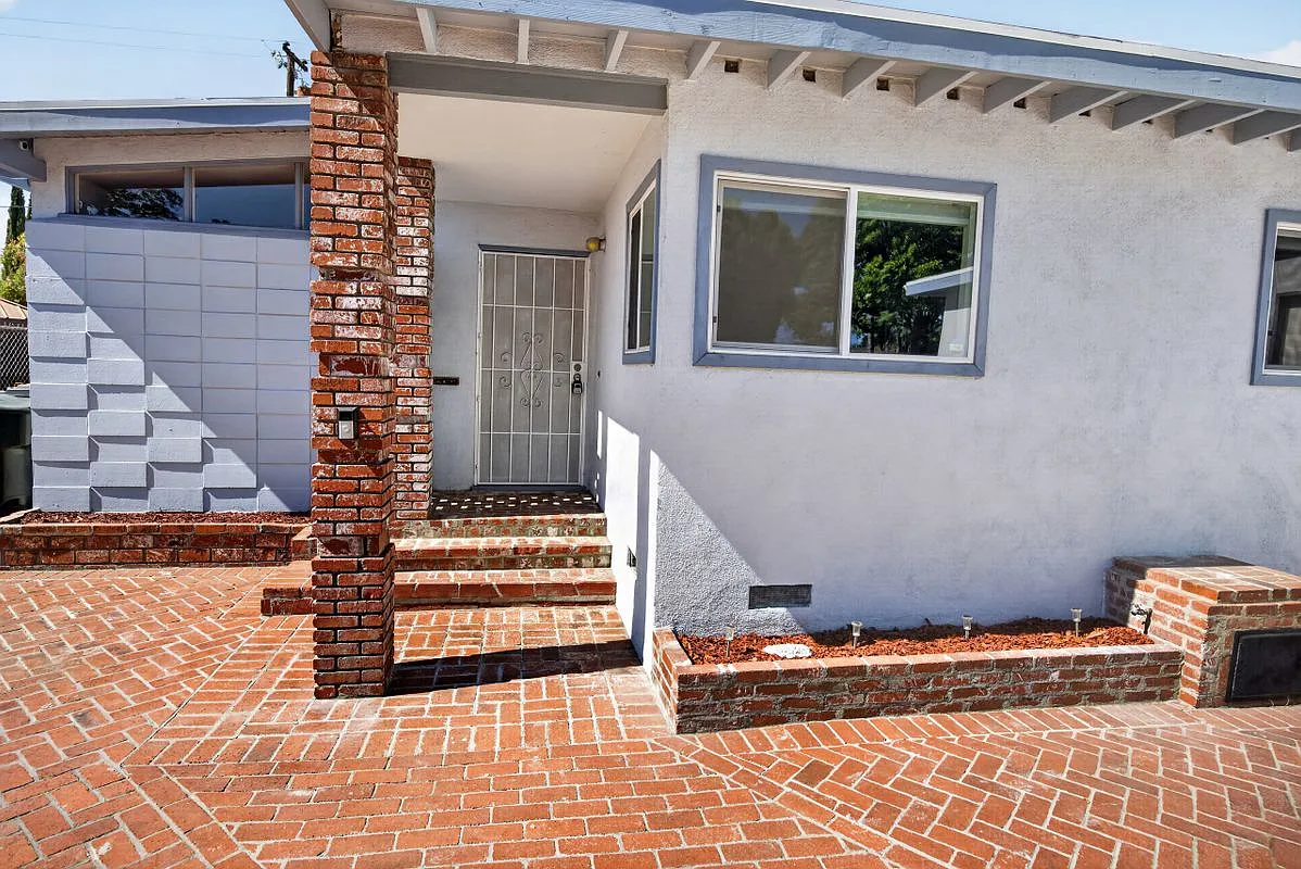 4 bed, 2.0 bath, 1793 sqft, $4,750 — Photo 2