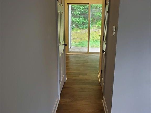 5th image of 15237 Broadwater Cir #15237